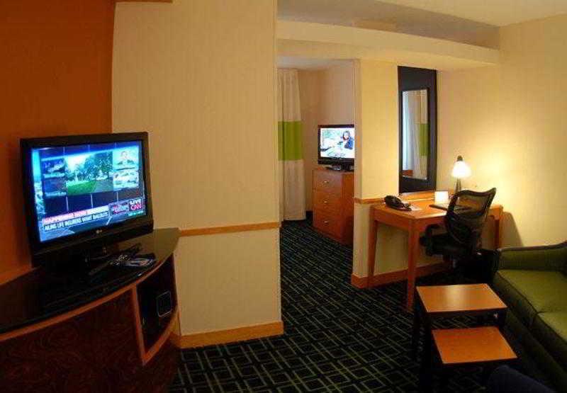 Fairfield Inn & Suites By Marriott Mobile Daphne/Eastern Shore Spanish Fort Rum bild